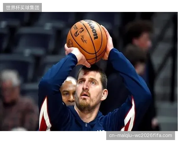 约基奇创造历史，成为NBA首位在单赛季同时包揽联盟篮板王与助攻王的球员。